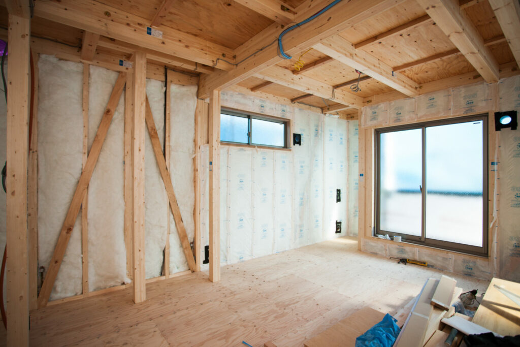 住みやすさに直結！断熱材の種類やメリット・デメリット、選ぶ際の3つのポイントを解説