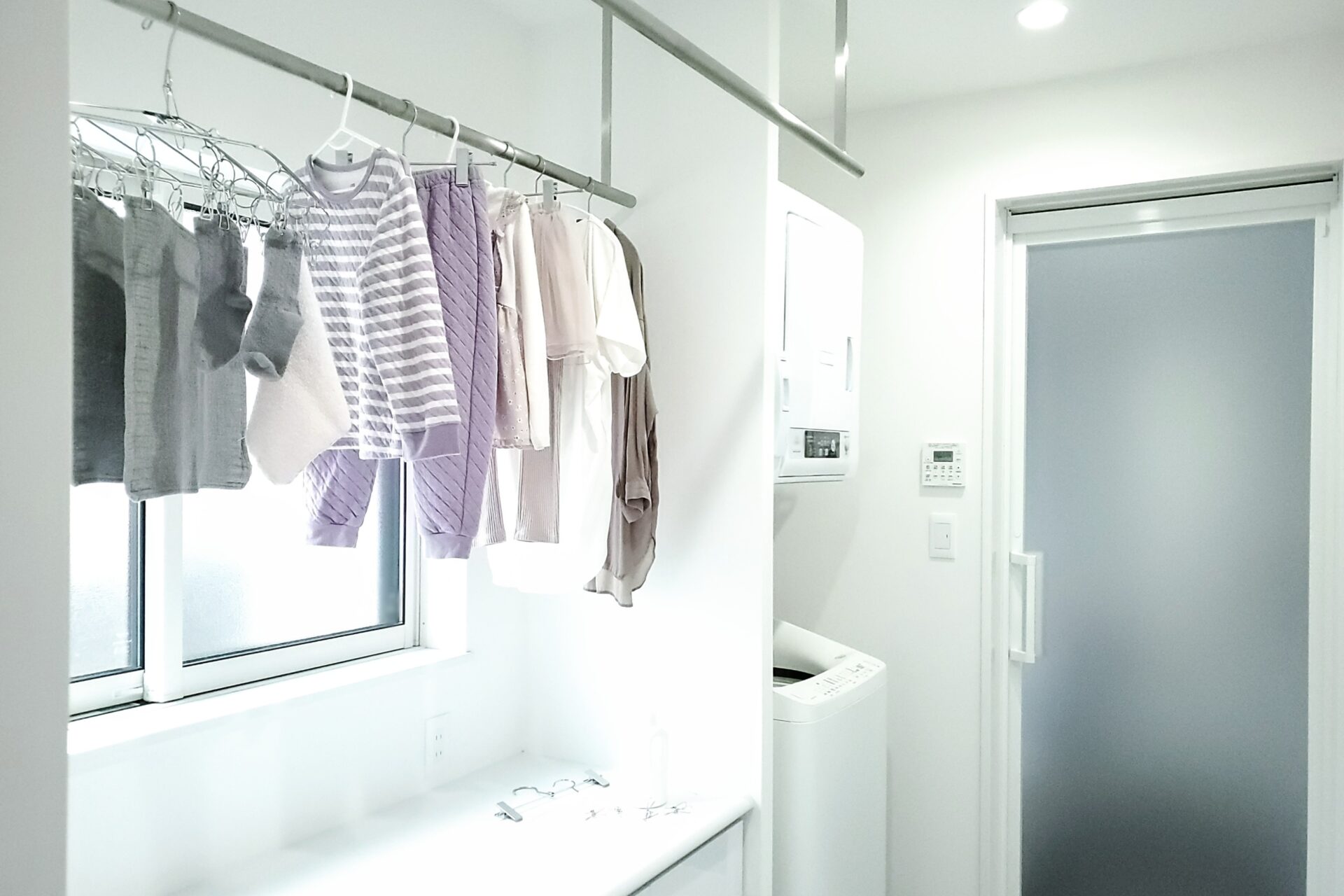 【間取り事例付き】ランドリールームとは?おすすめの間取り配置や生乾きを防ぐ方法を解説 - &マドリー